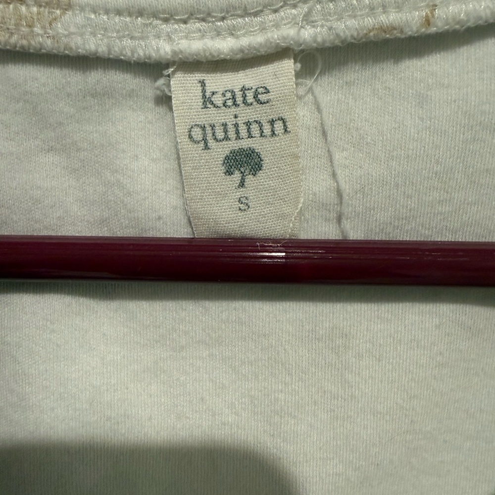 Kate Quinn Honey & Bee Pattern Tee (S) - Picture 3 of 3